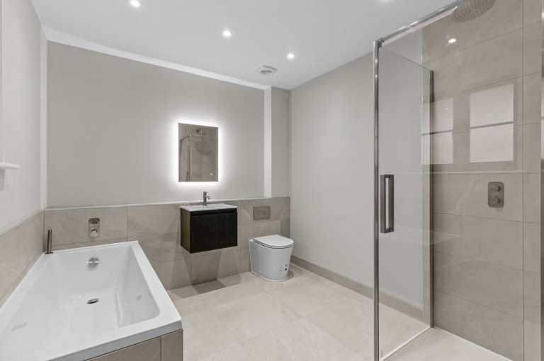 Images for Meadow View, Coolhurst Close, RH13