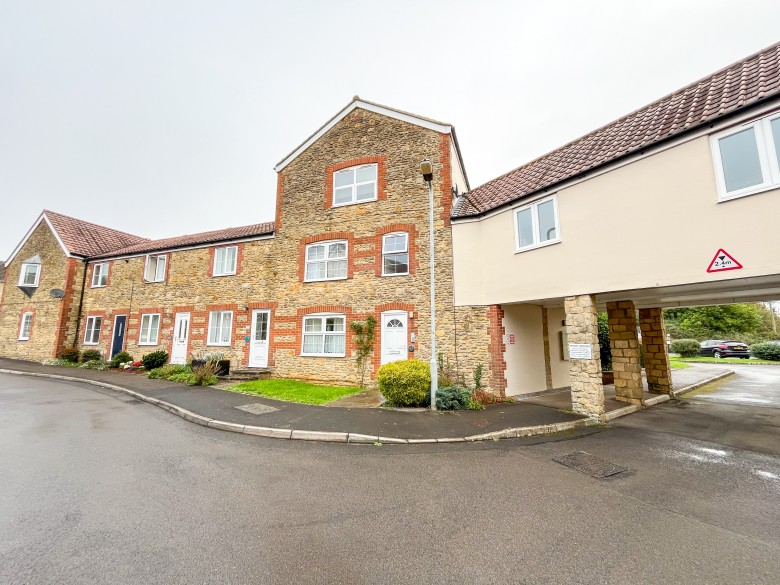 Click the photo for more details of Vineys Yard, Bruton, Somerset