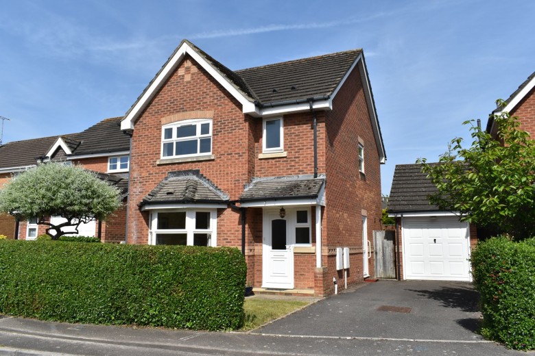 Click the photo for more details of Vitre Gardens, Lymington, SO41