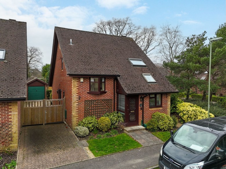 Click the photo for more details of Yerville Gardens, Hordle, Lymington, SO41