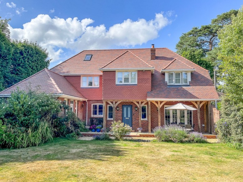 Click the photo for more details of Broadlands Road, Brockenhurst, SO42