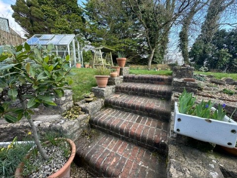 Click the photo for more details of Piers Road, Cranmore