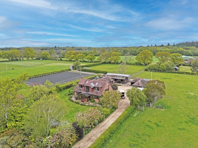 Click the photo for more details of Ossemsley, Christchurch, BH23