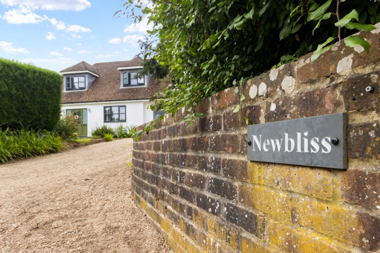 Click the photo for more details of Skinners Lane, Catsfield, East Sussex