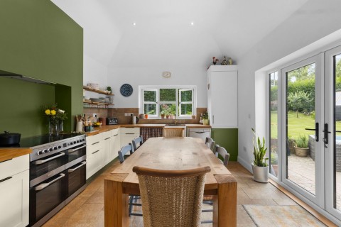 Click the photo for more details of Skinners Lane, Catsfield, East Sussex