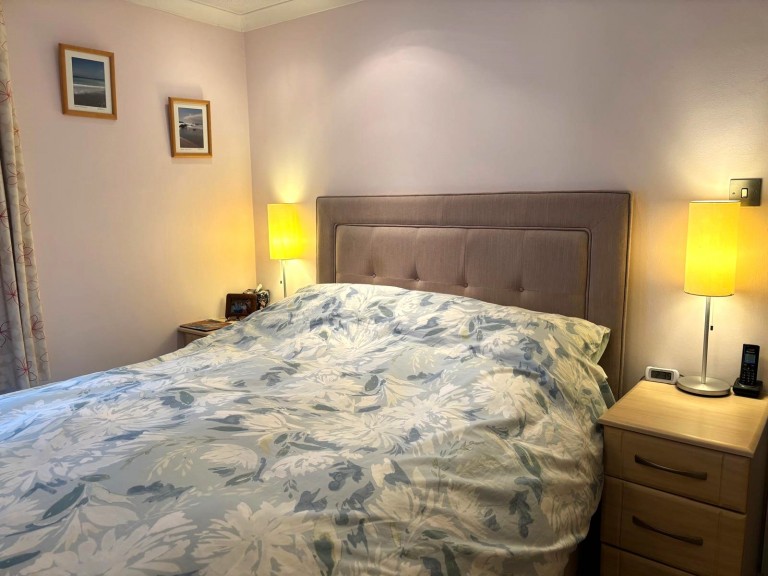 Images for Paray Drive, Wells