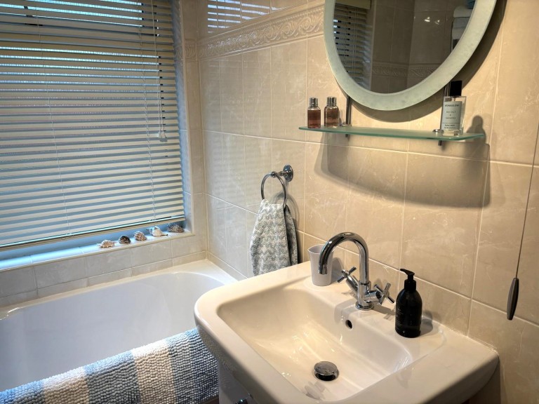 Images for Paray Drive, Wells