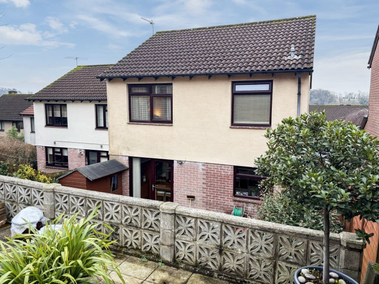 Images for Paray Drive, Wells