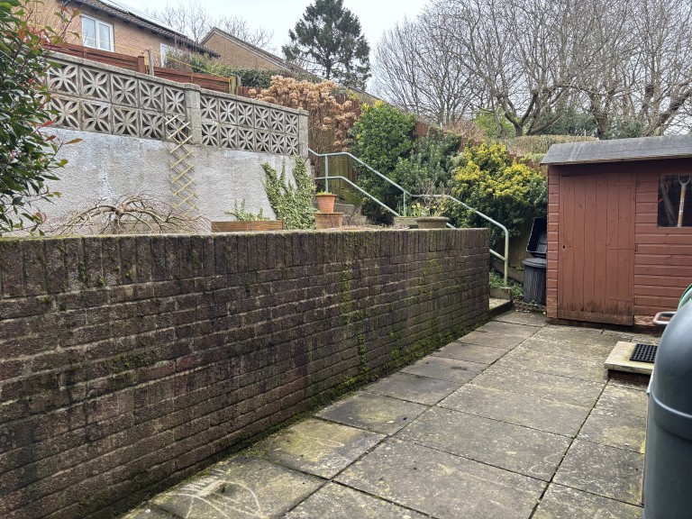 Images for Paray Drive, Wells