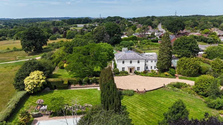 Click the photo for more details of Sandleheath, Fordingbridge, SP6