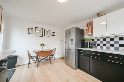 Click the photo for more details of Lakeside, Hightown, Ringwood, BH24