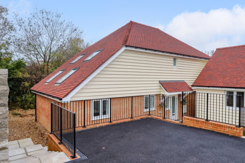 Click the photo for more details of High Street, Battle, East Sussex