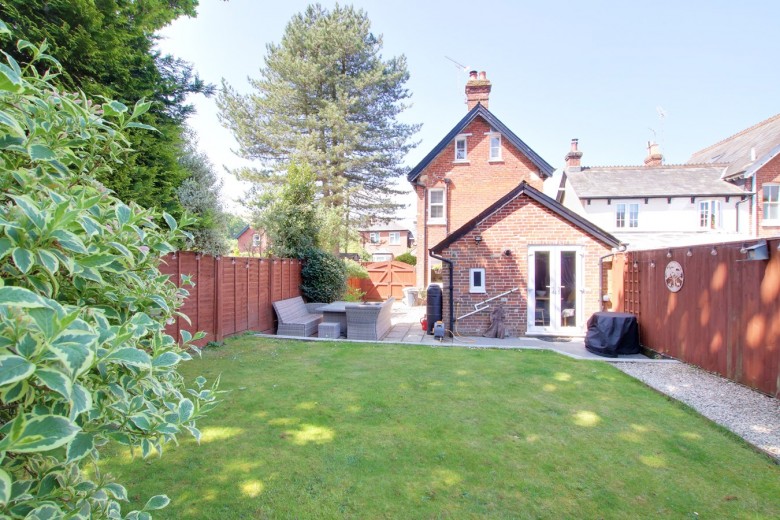 Click the photo for more details of Queens Road, Lyndhurst, SO43