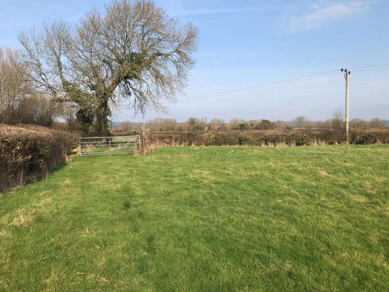 Click the photo for more details of Kenn, Clevedon, Somerset