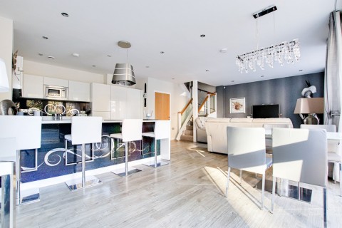 Click the photo for more details of Almansa Way, Lymington, SO41