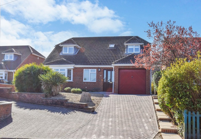 Click the photo for more details of Shrubbs Avenue, Lymington, SO41