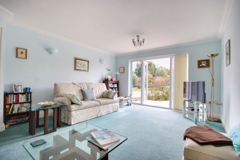 Click the photo for more details of Shrubbs Avenue, Lymington, SO41