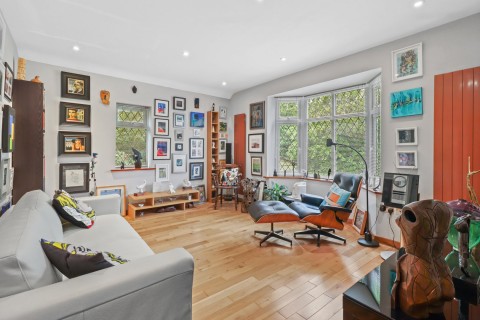 Click the photo for more details of Sedlescombe, Battle, East Sussex