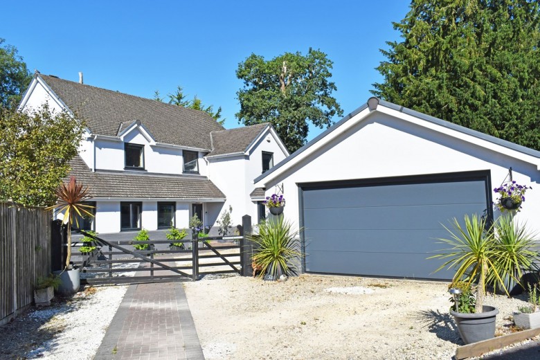 Click the photo for more details of 5a Grange Close, Everton, Lymington, SO41