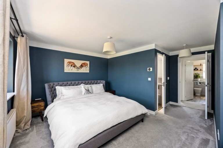 Images for Alder Way, Faygate, RH12