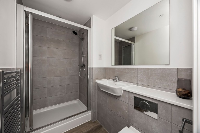 Images for Alder Way, Faygate, RH12