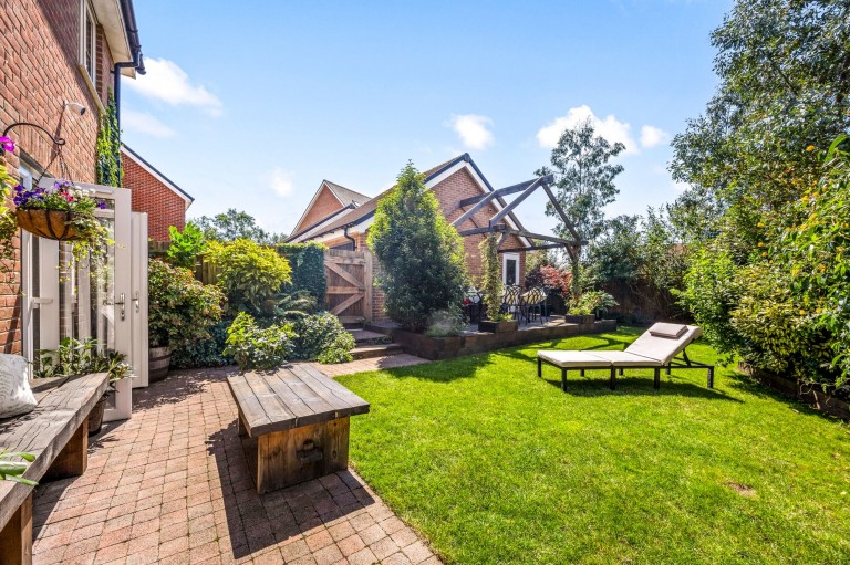 Images for Alder Way, Faygate, RH12