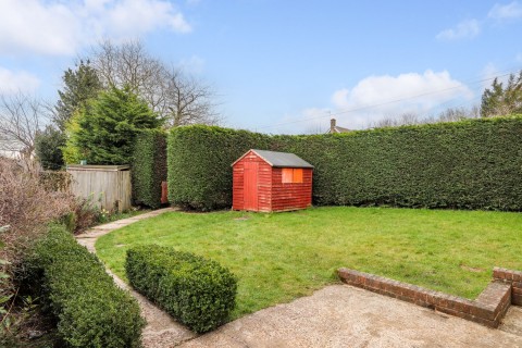 Click the photo for more details of Hastings Road, BATTLE