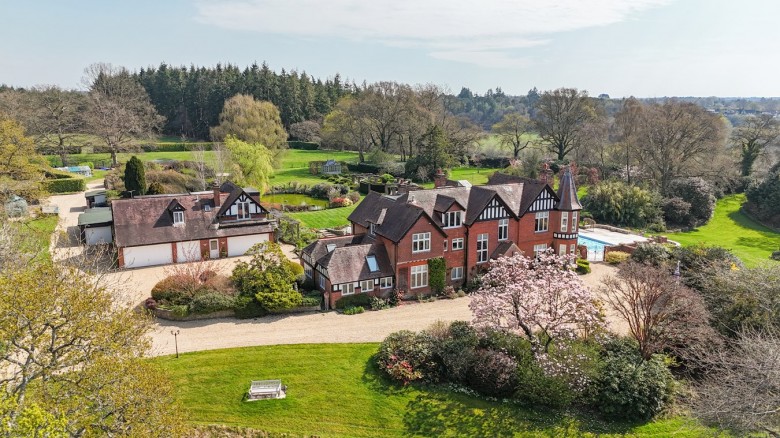 Click the photo for more details of Stuckton, Fordingbridge, SP6