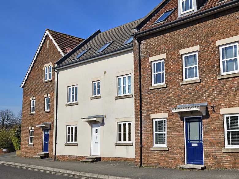Click the photo for more details of Sedgemoor Way, Glastonbury