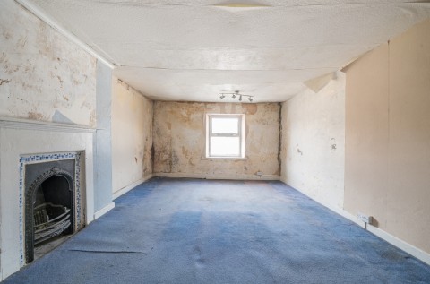 Click the photo for more details of Silver Street, Warminster, Wiltshire