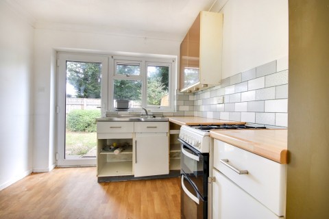 Click the photo for more details of Little Dene Copse, Pennington, Lymington, SO41