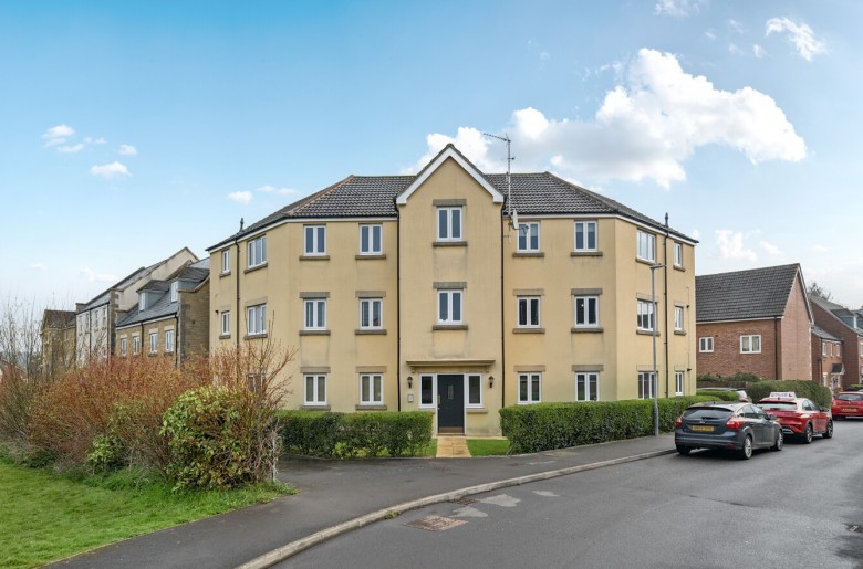 Click the photo for more details of Swaledale Road, Warminster