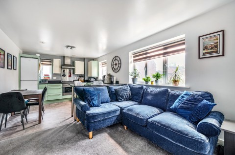 Click the photo for more details of Swaledale Road, Warminster