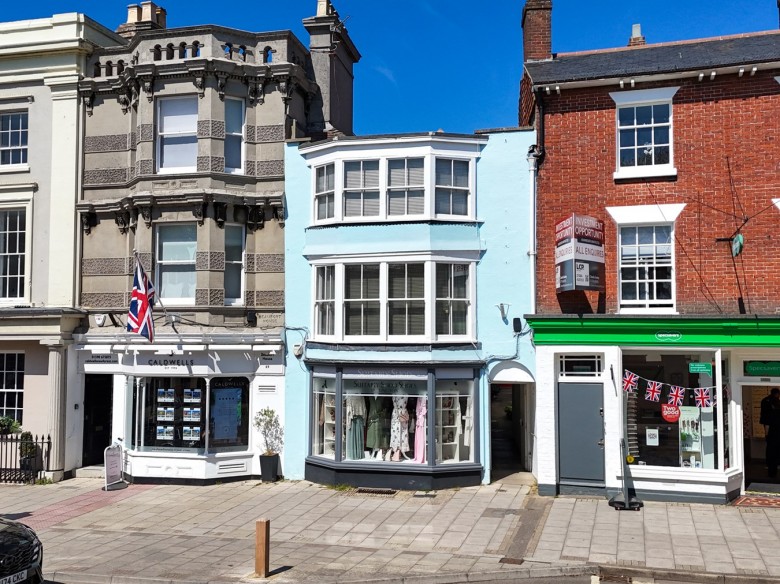 Click the photo for more details of High Street, Lymington, SO41