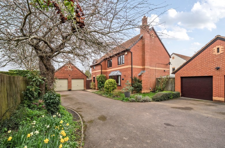 Click the photo for more details of Gipsy Lane, Warminster, Wiltshire