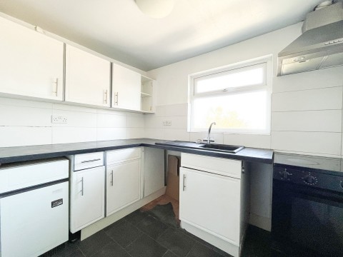 Click the photo for more details of Hastings Road, Battle, East Sussex