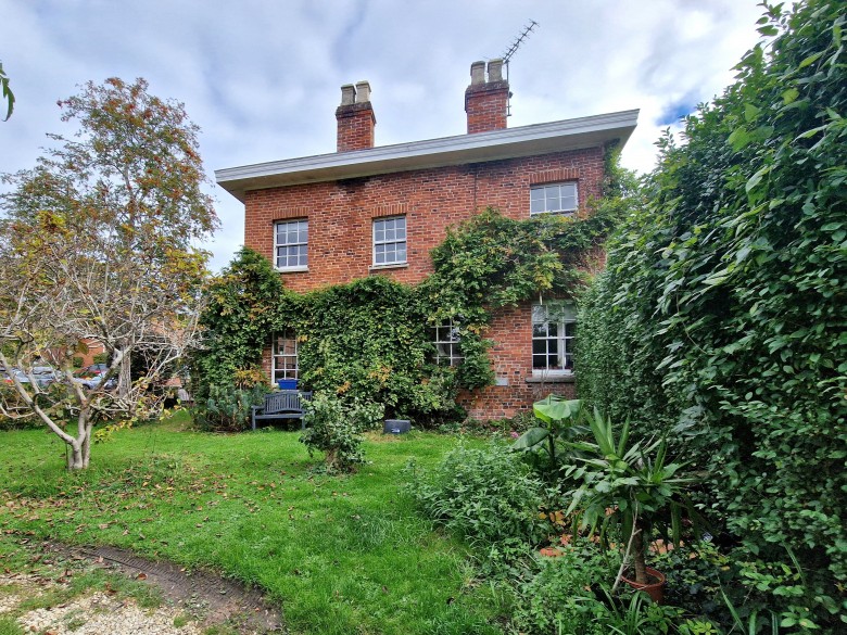 Click the photo for more details of Lambrook Street, Glastonbury