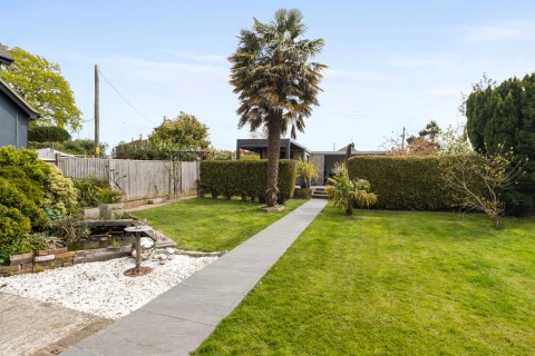 Click the photo for more details of Oakhurst Road, Battle, East Sussex