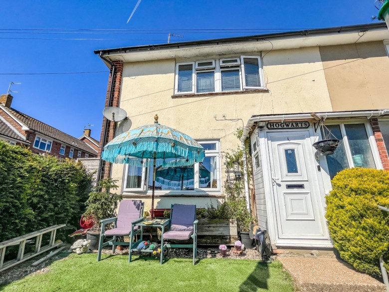 Click the photo for more details of Marley Gardens, Battle, East Sussex