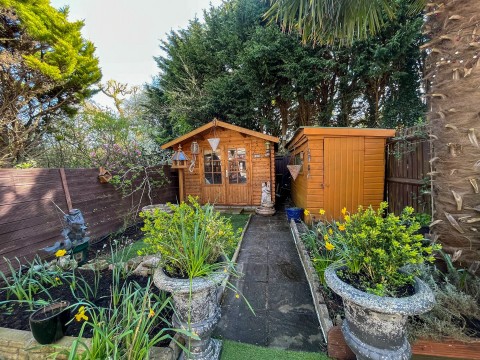 Click the photo for more details of Broad Oak, Rye, East Sussex