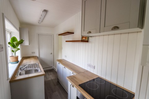 Click the photo for more details of Hastings Road, Battle, East Sussex