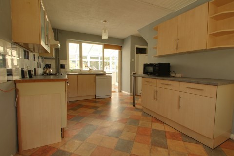 Click the photo for more details of Maxwell Road, Shepton Mallet, Somerset