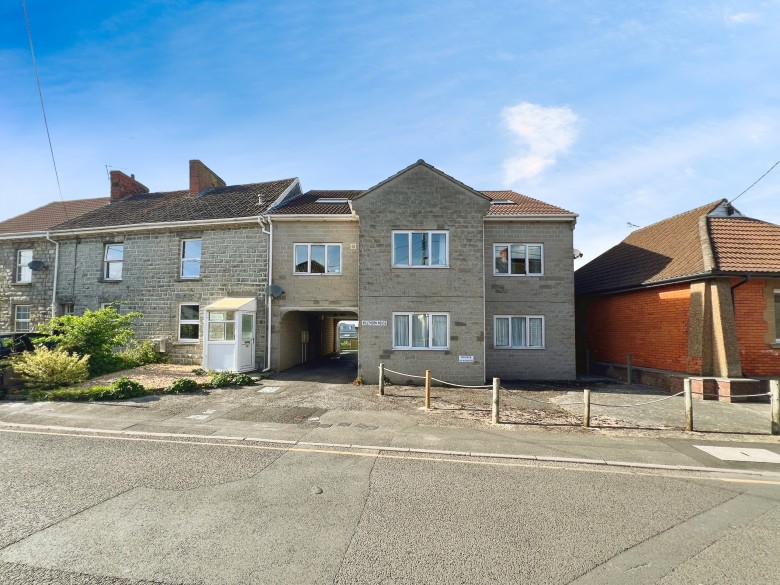 Click the photo for more details of Vestry Road, Street, Somerset