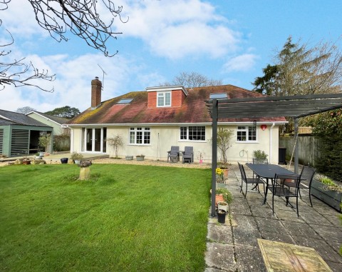 Click the photo for more details of Armstrong Close, Brockenhurst, SO42