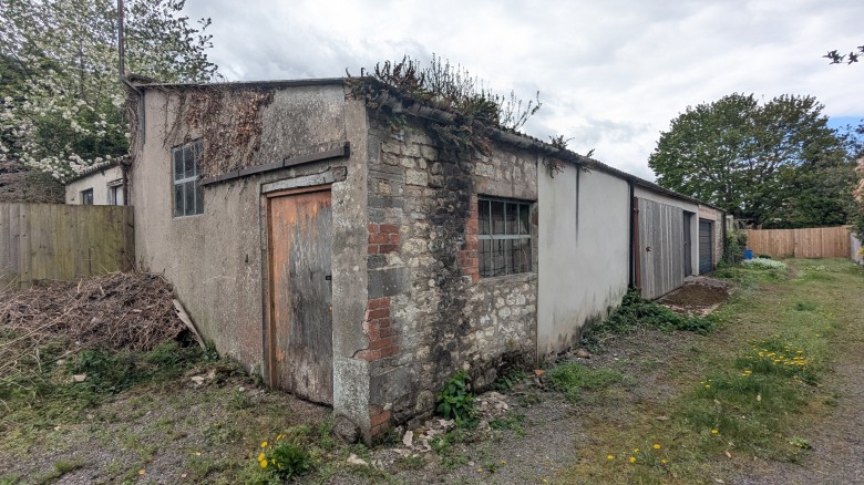 Click the photo for more details of Lethbridge Road, Wells, Somerset