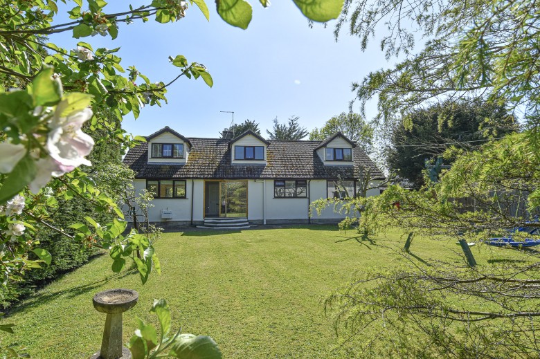 Click the photo for more details of Slade Lane, Lympsham, Weston-Super-Mare, Somerset
