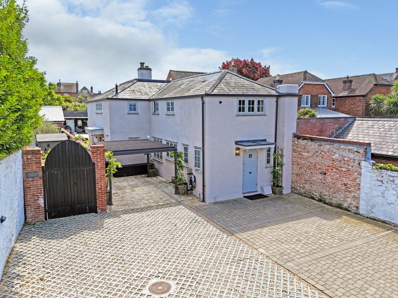 Click the photo for more details of Cannon Street, Lymington, Lymington, SO41