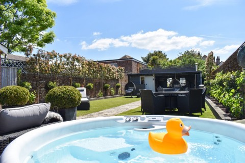 Click the photo for more details of Cannon Street, Lymington, Lymington, SO41
