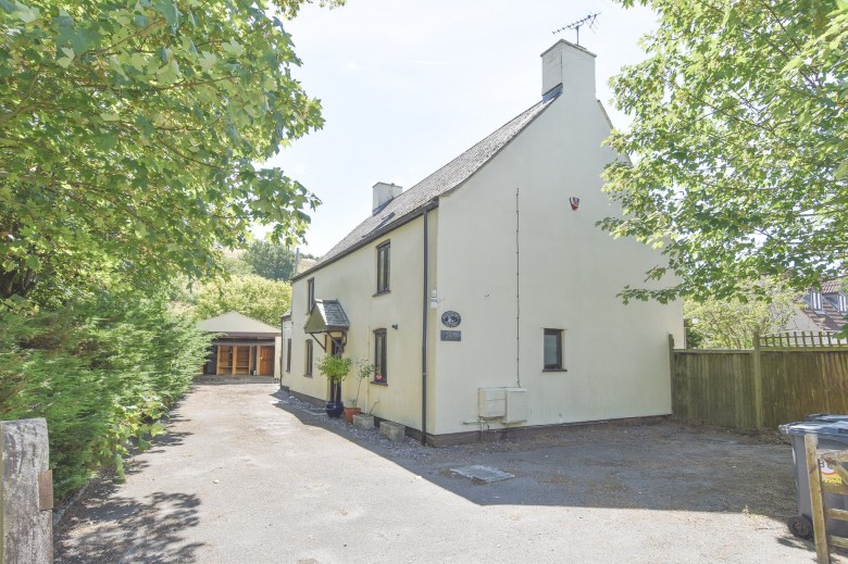 Click the photo for more details of Brent Knoll, Highbridge, Somerset