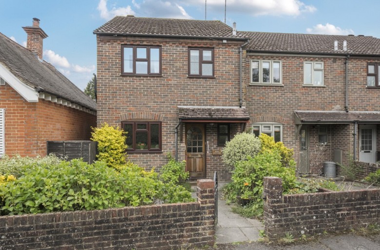 Click the photo for more details of Queens Parade, Lyndhurst, SO43